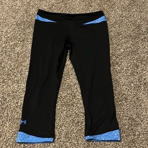 *5 for $15 Women’s small heat gear 3/4 length leggings